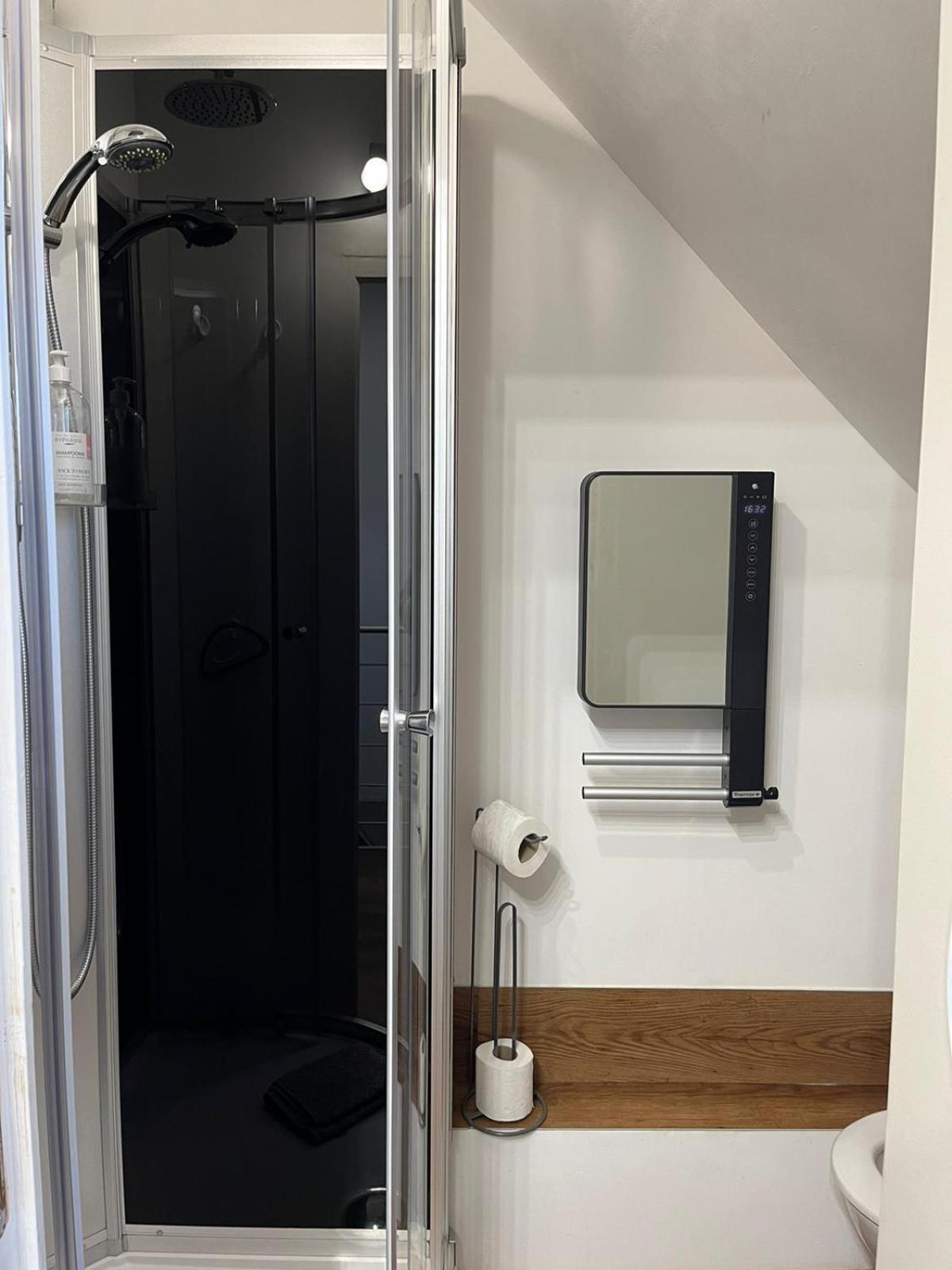 Appartement Type Loft Avec Terrasse Cherbourg-en-Cotentin Esterno foto