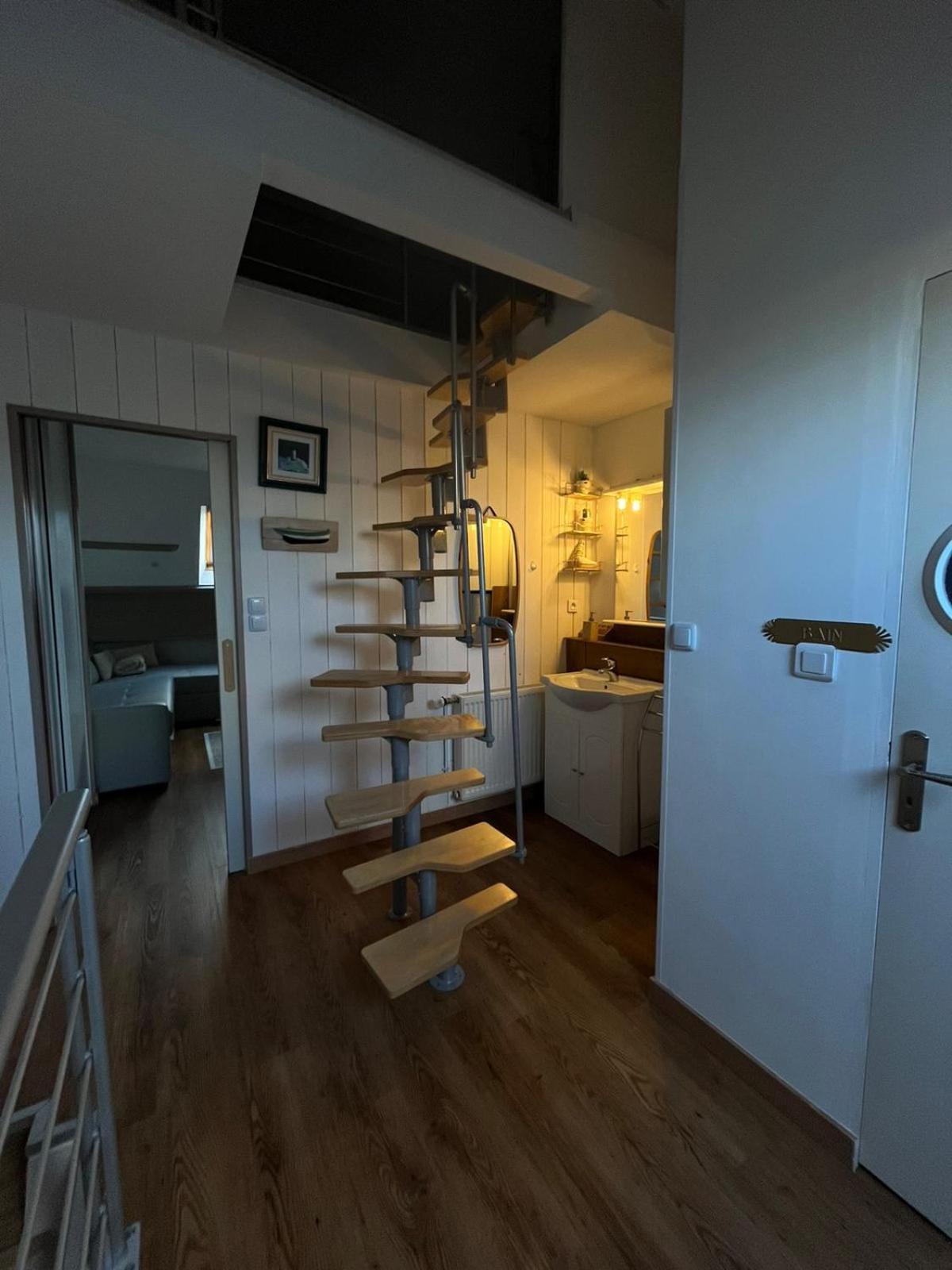 Appartement Type Loft Avec Terrasse Cherbourg-en-Cotentin Esterno foto